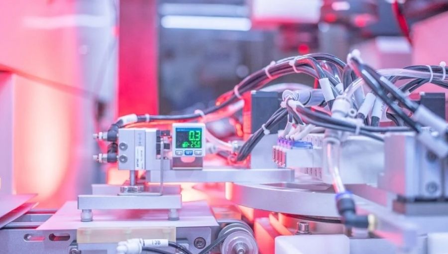 JinkoSolar Expands Patent Battle Against LONGi to Australia