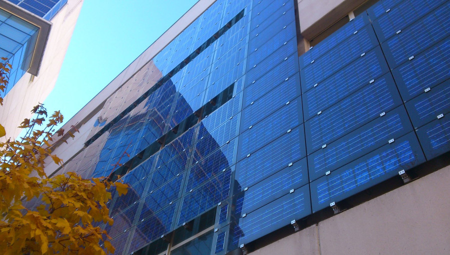 Battery Storage Boosts Solar Facade Economic Viability, Study Finds