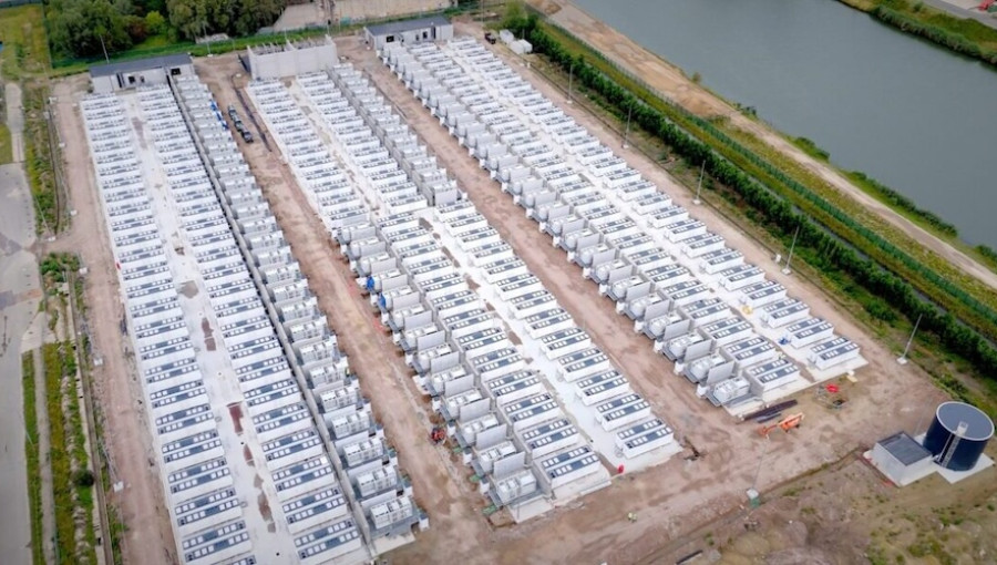 Sungrow Leads Global Battery Energy Storage System Rankings