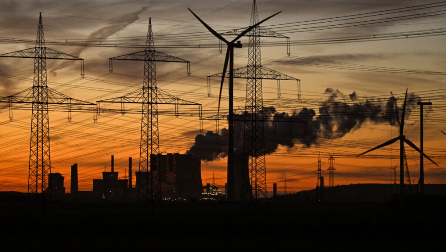 UN Report Warns Earth Nears Dangerous Climate Overshoot Threshold